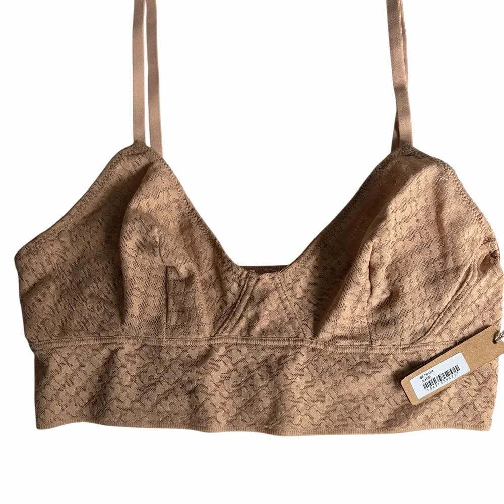 NWT SKIMS Clay Logo Mesh Triangle Bralette – Size M - Picture 6 of 9